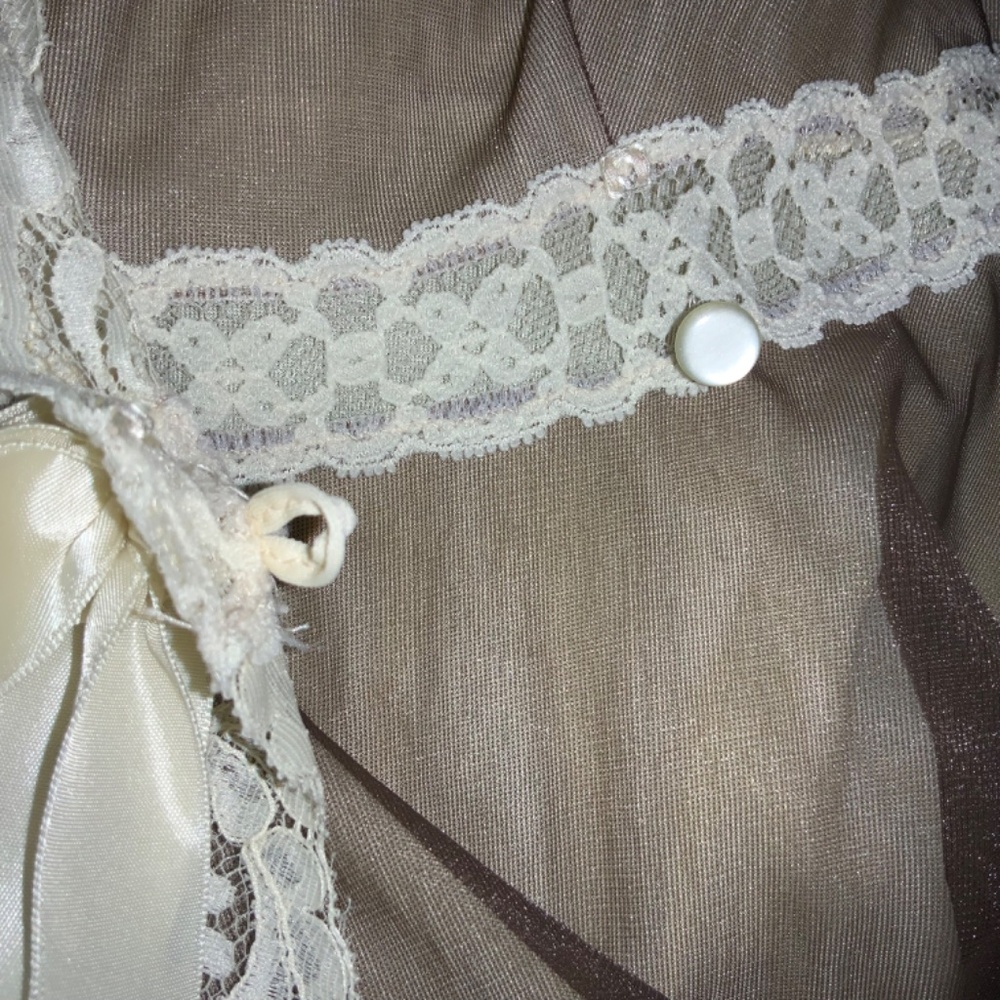 Elegant Lace Trimmed Brown Nightgown Sz Med - Picture 10 of 11